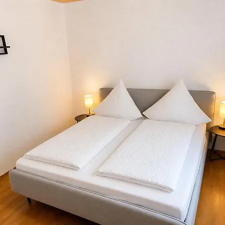 Gaestehaus Jekle & דירה